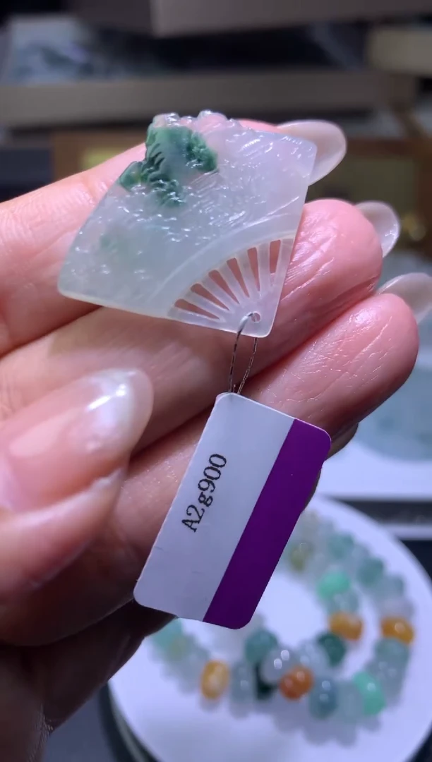 【闪购商品】定制翡翠未镶嵌毛货