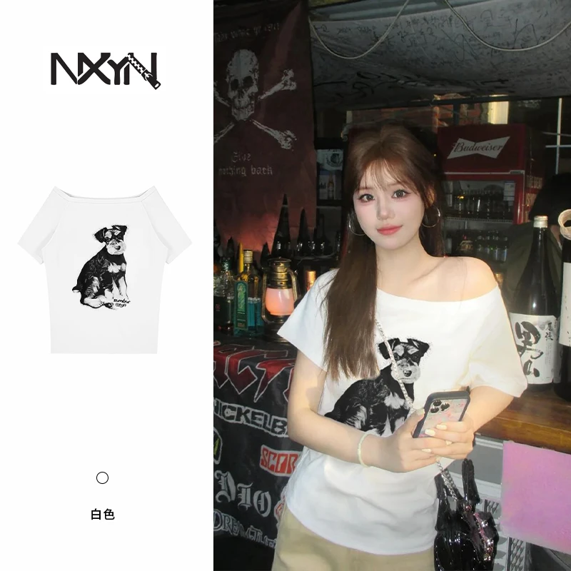 NXYN夏季女士短袖显瘦雪纳瑞狗印花斜肩T恤圆领t恤露肩上衣辣妹