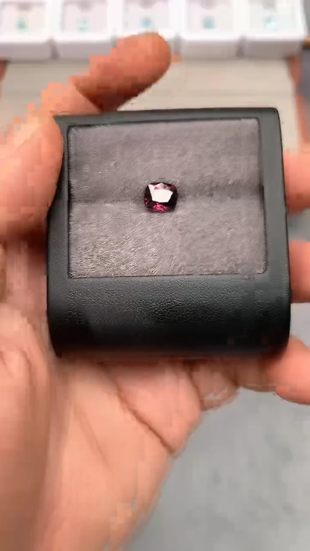 未镶嵌裸石尖晶石2.15