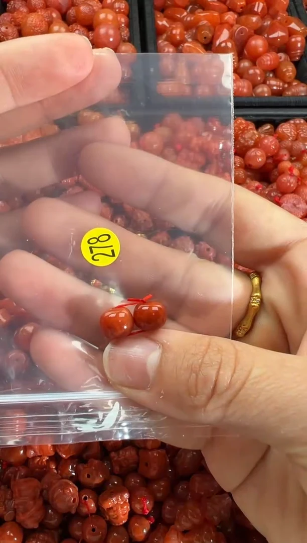 【闪购商品】南红玛瑙颈饰未镶嵌1