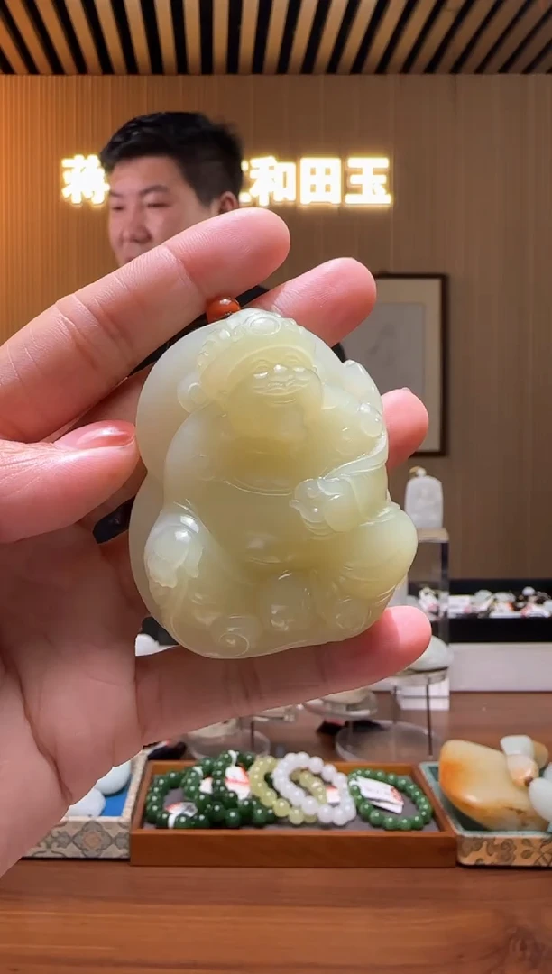 颈饰未镶嵌和田玉0