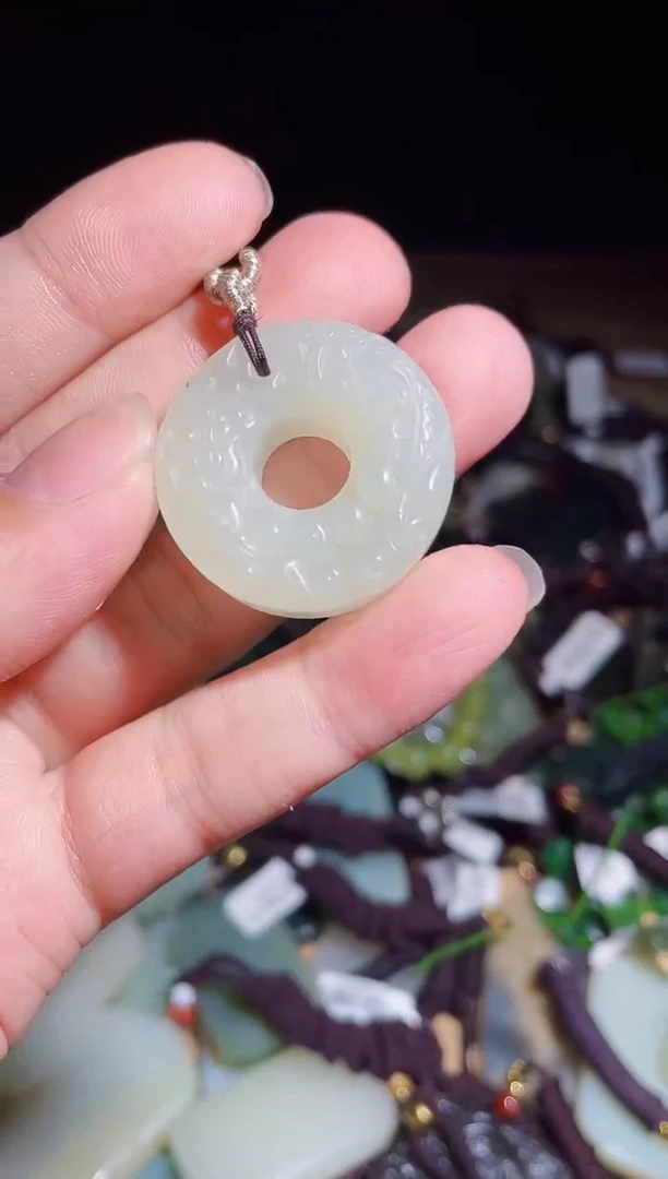 玉未镶嵌品拍一发一