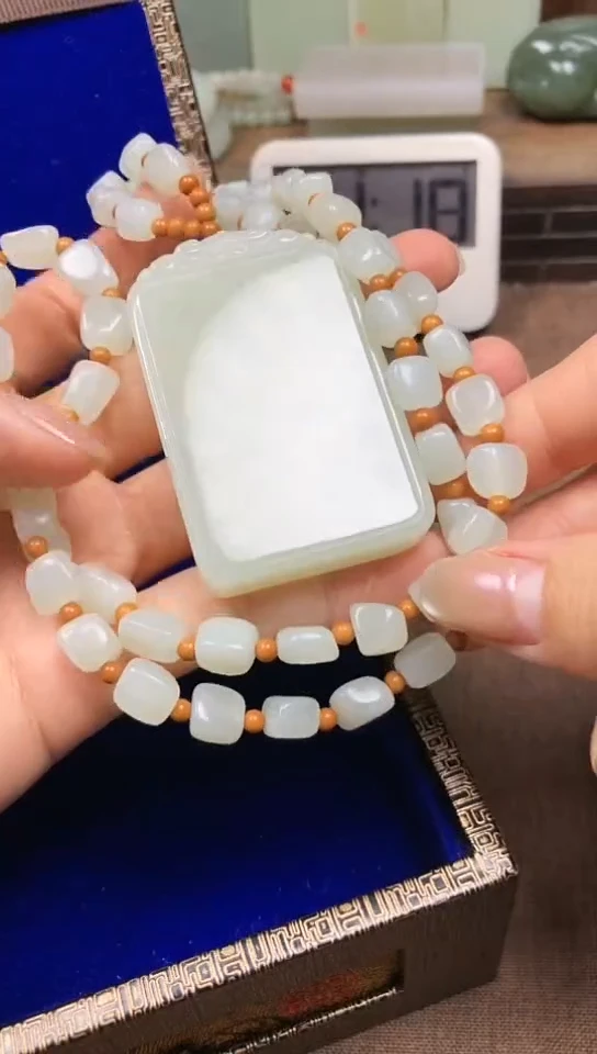 颈饰未镶嵌和田玉羽*羽