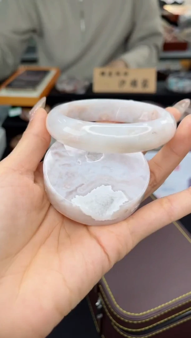 【闪购商品】石英质玉手镯未镶嵌58圈口（不退不换）1571206