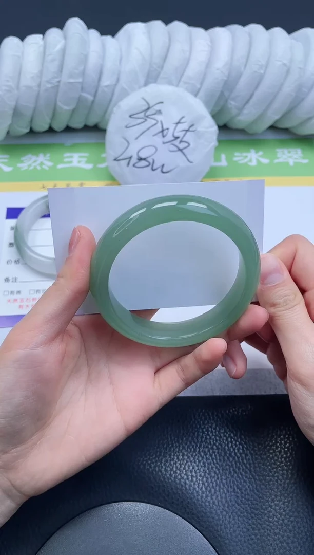 【闪购商品】石英质玉手镯未镶嵌A242-60+