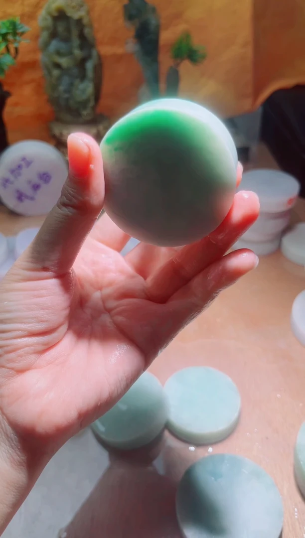 未镶嵌挂件翡翠A货砚曹487