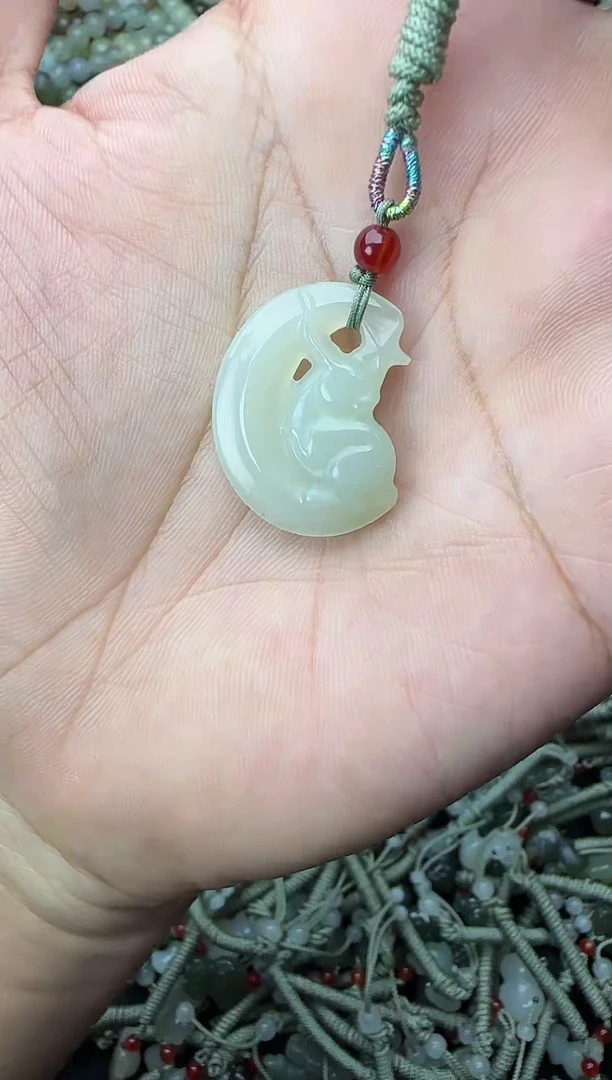 颈饰未镶嵌和田玉拍一发一