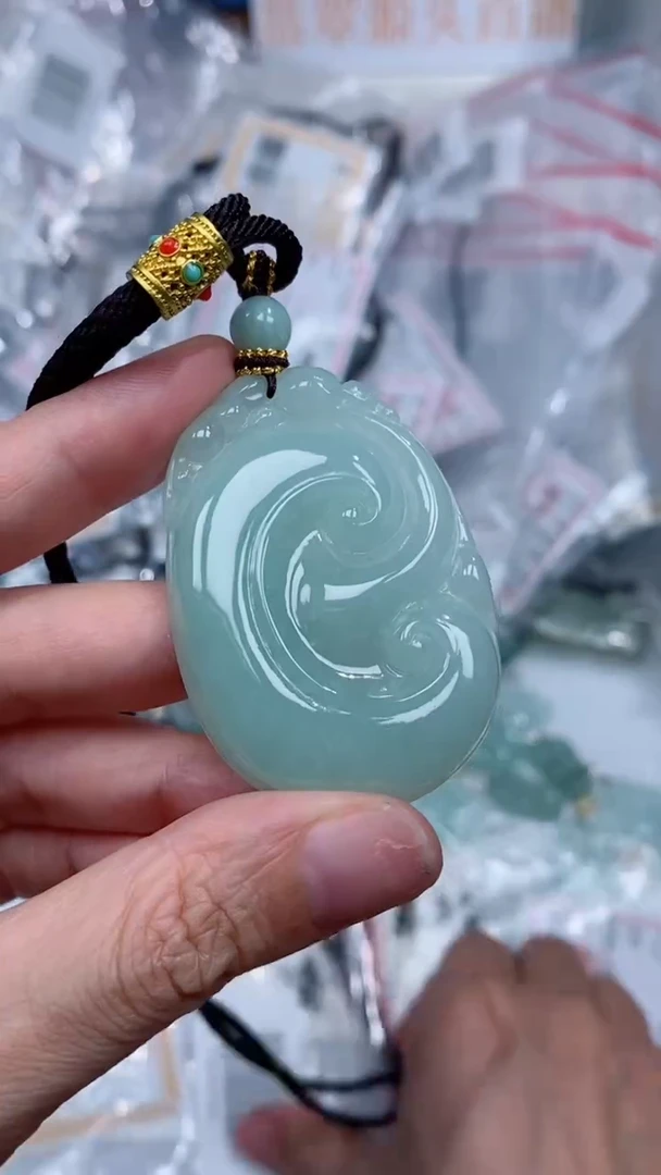 颈饰未镶嵌翡翠吊坠