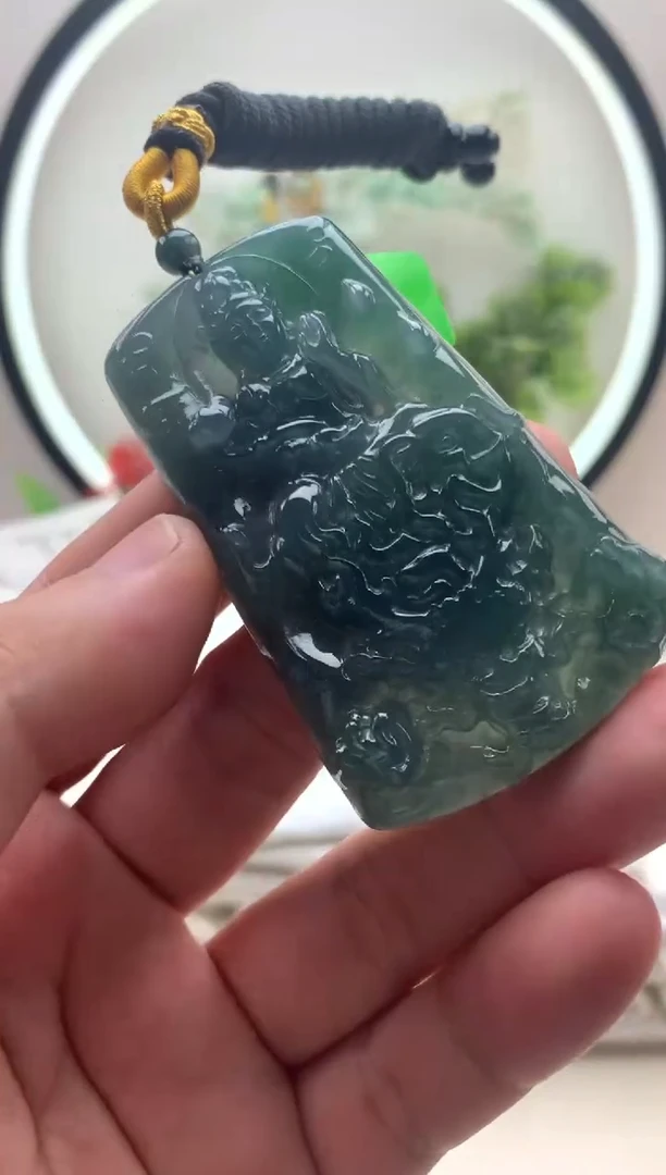 颈饰未镶嵌翡翠普贤