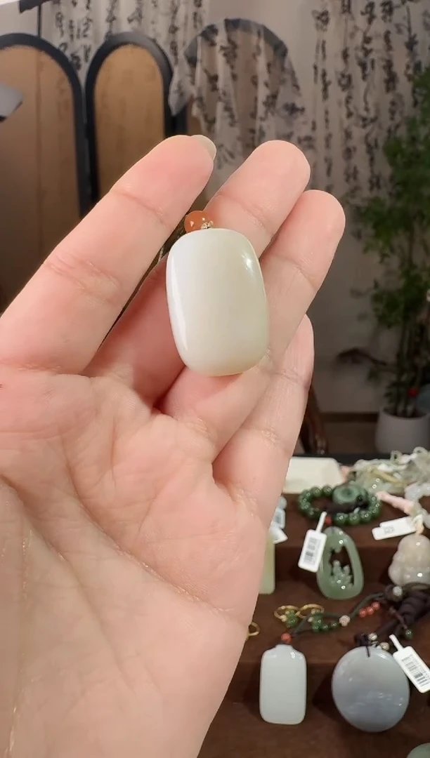 颈饰未镶嵌和田玉无事牌