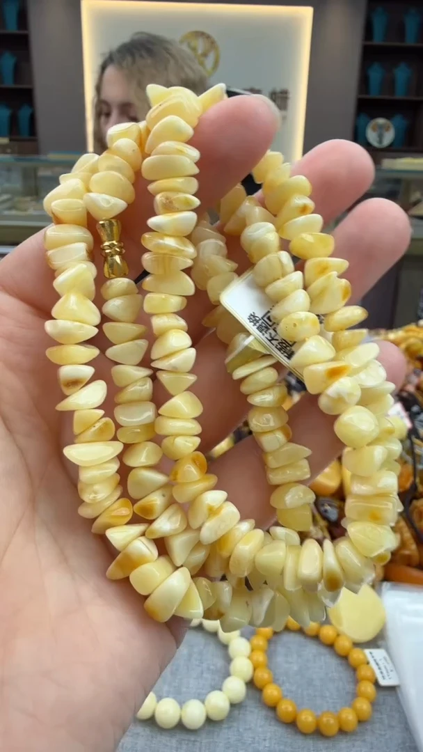 琥珀颈饰未镶嵌6秒拍号 假一罚三
