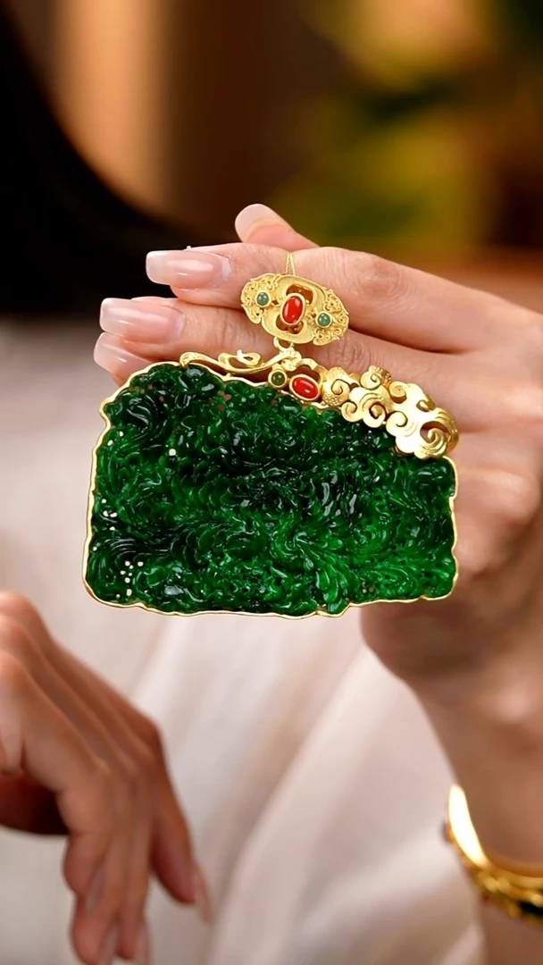 吊坠(赠链)未镶嵌翡翠吊坠71