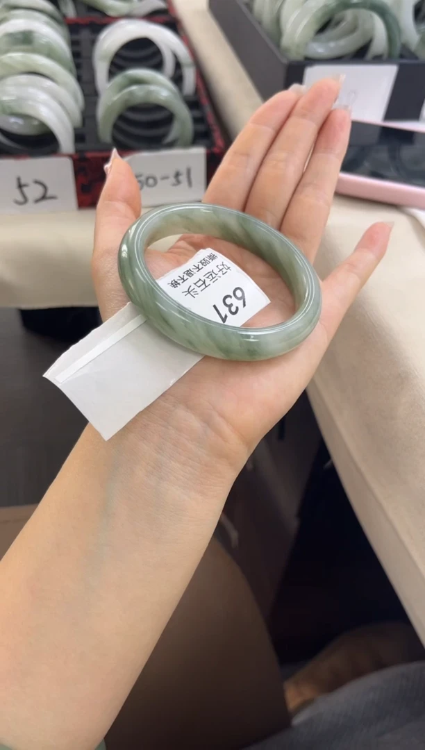 未镶嵌手镯石英质玉631