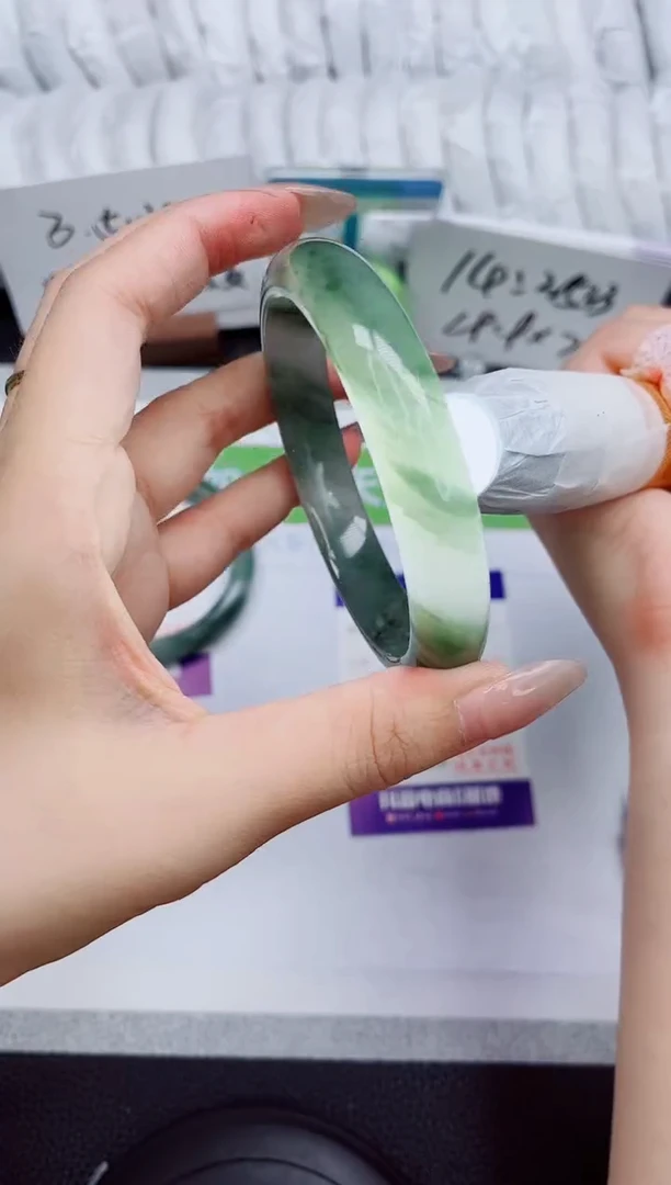 石英质玉手镯未镶嵌277-64.1