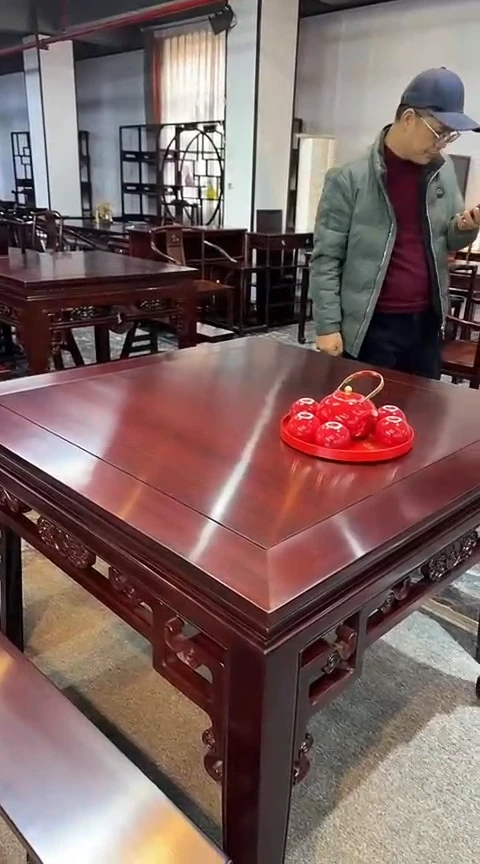 黑酸枝木类家具108x108x84八仙桌