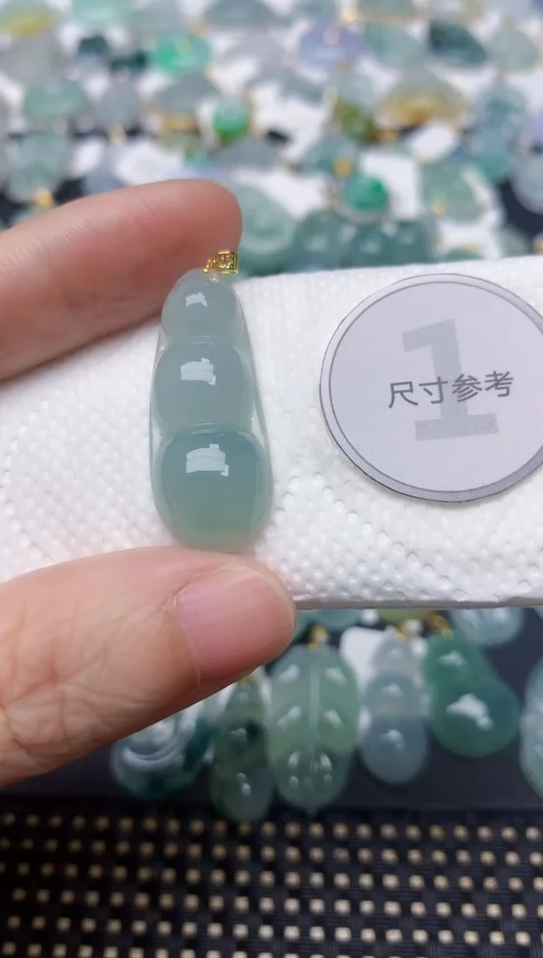 颈饰18K金镶嵌翡翠天然缅甸A货翡翠