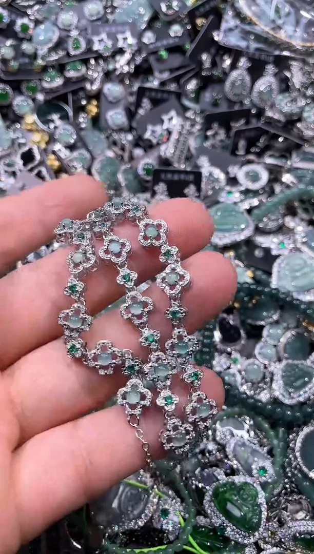 【闪购商品】翡翠颈饰未镶嵌R709手链 多样性发其一