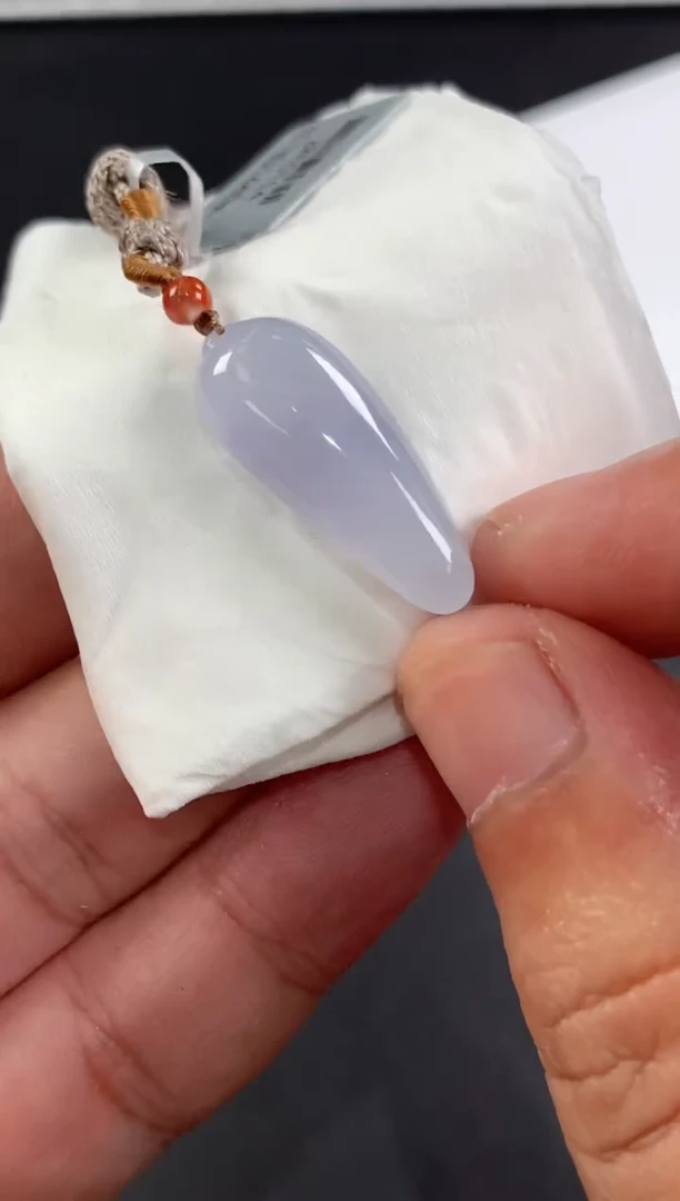 未镶嵌定制翡翠青**月翡翠