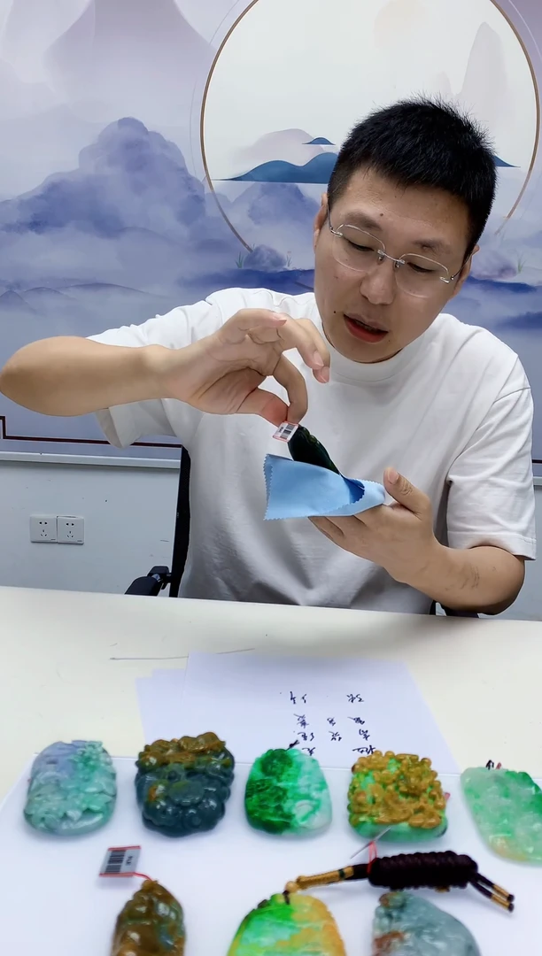 定制翡翠未镶嵌奈****粥5158jw-毛货挂件100