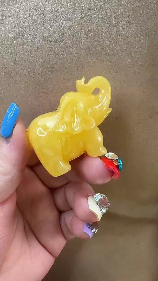 未镶嵌颈饰琥珀吊坠