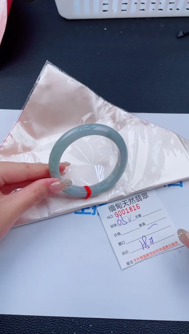 未镶嵌手镯翡翠35天然翡翠手镯