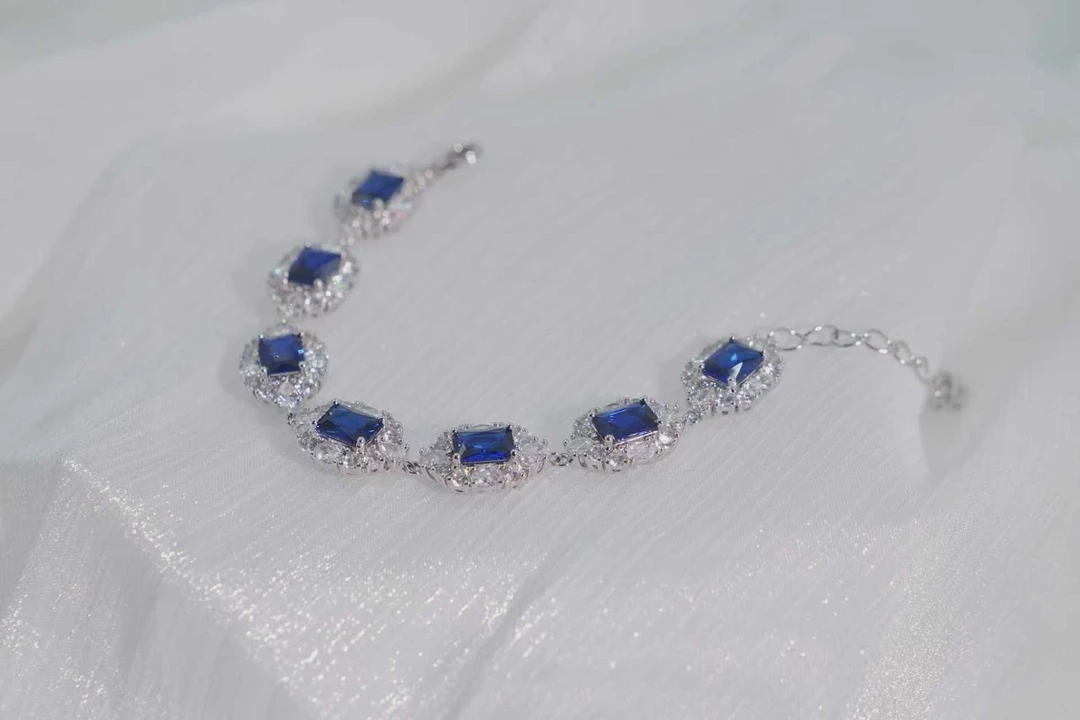 [粉丝专属]高奢臻品蓝色手链XKZF63