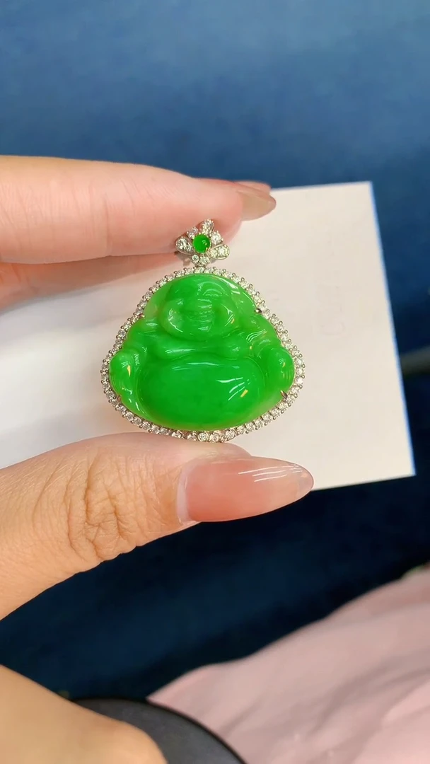 翡翠18K金镶嵌颈饰           1