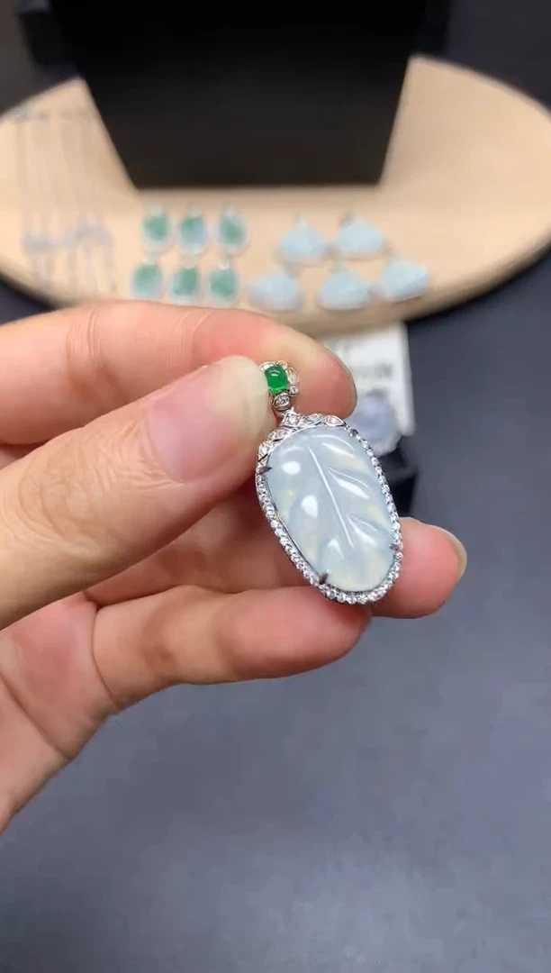 翡翠银S925镶嵌吊坠(不含链)叶子【多样性发其一】