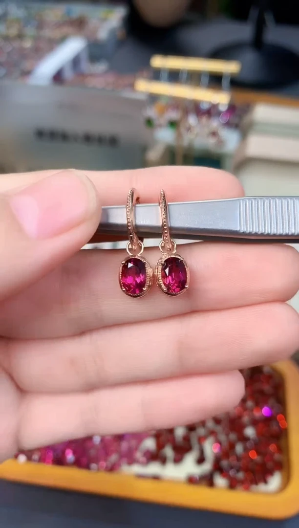 【闪购商品】石榴石耳扣银S925镶嵌天然镁铝