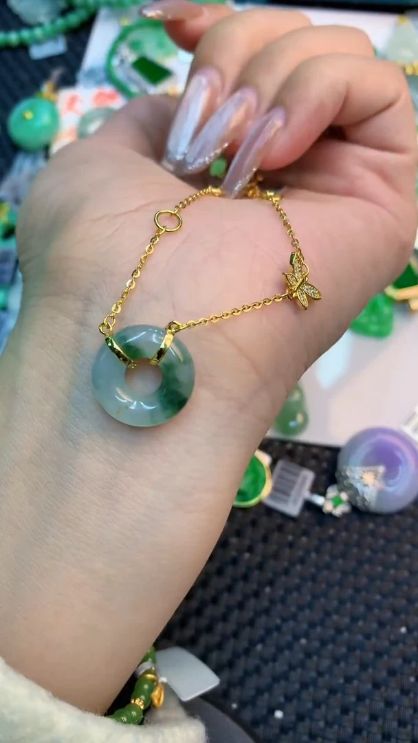 颈饰未镶嵌翡翠1