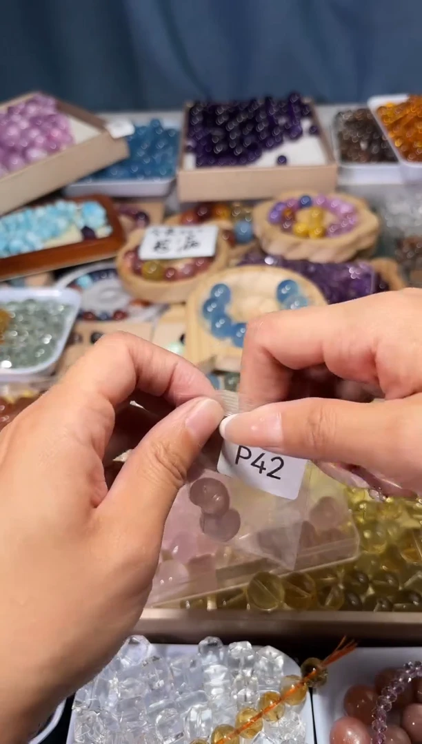 未镶嵌手串水晶小*P42粉屁桃一个