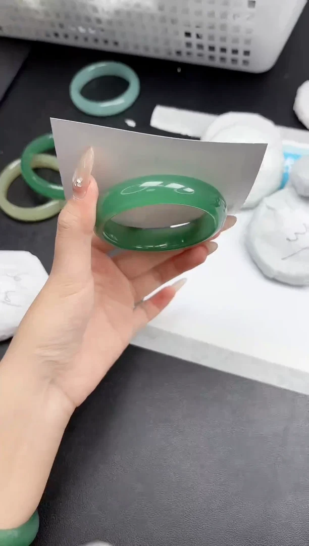 未镶嵌手镯石英质玉135-55