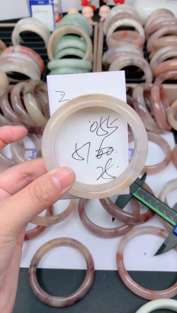 未镶嵌手镯石英质玉055