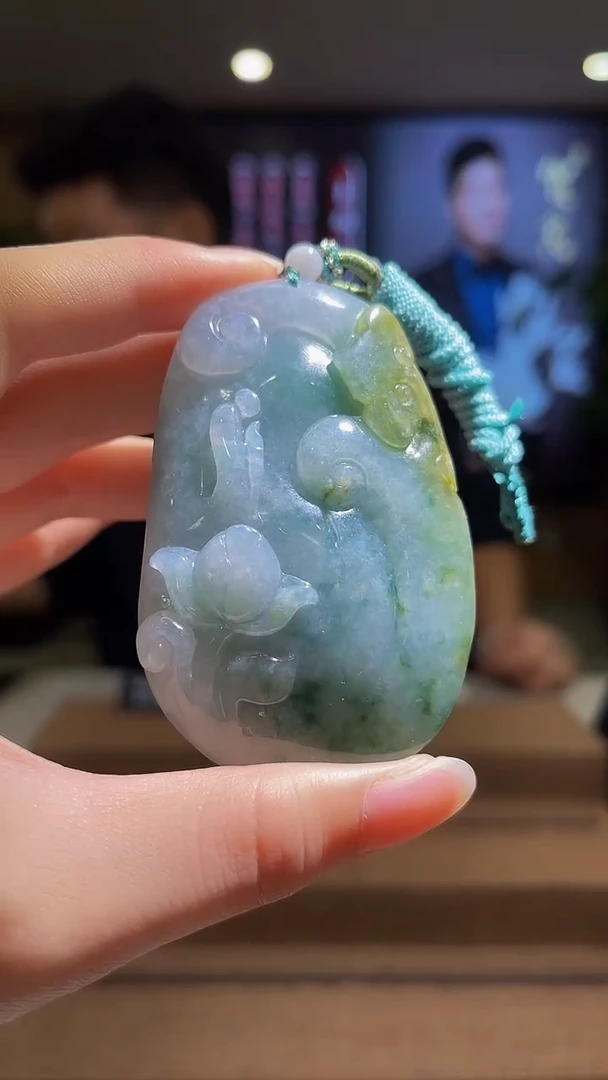 翡翠未镶嵌颈饰MFC072231