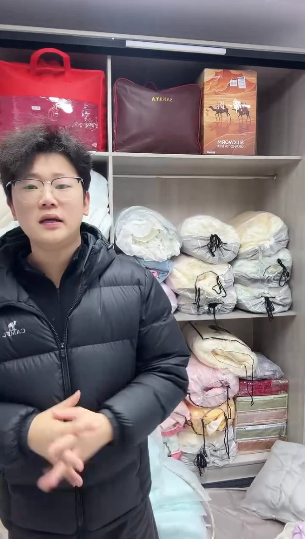 羊羔毛叫西施枕头颜色随机