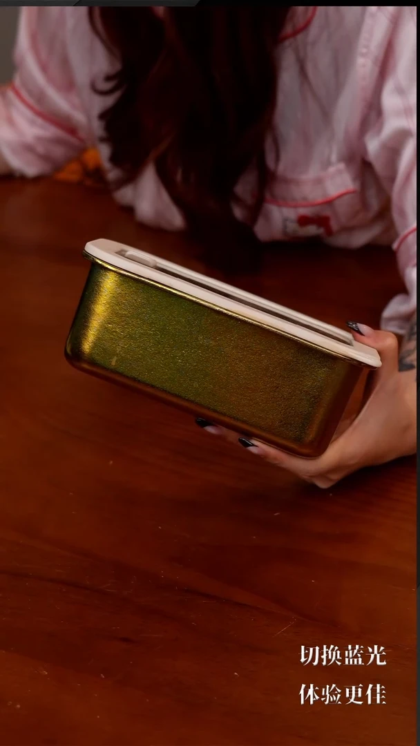 100-福利--------------金色