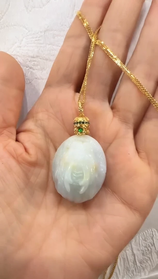 翡翠未镶嵌颈饰国风