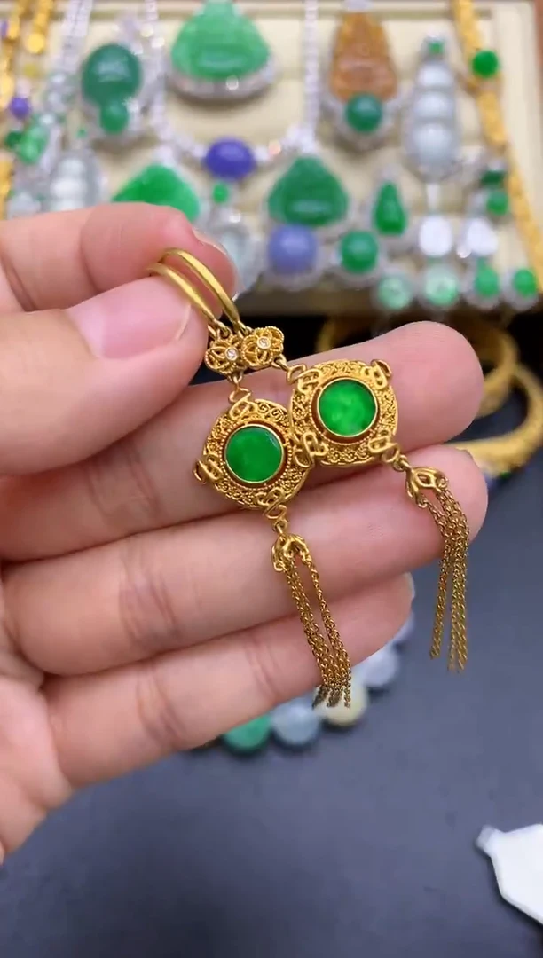 18K金镶嵌翡翠耳饰338-中国好珍宝