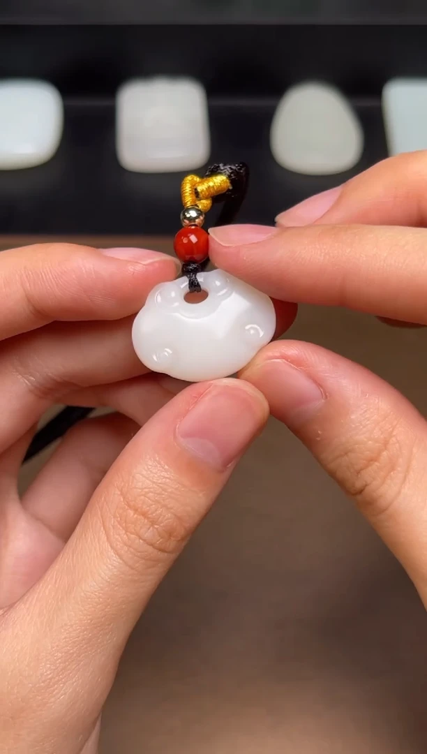 和田玉未镶嵌颈饰4