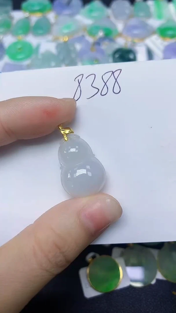 翡翠未镶嵌颈饰 天然缅甸翡翠A货