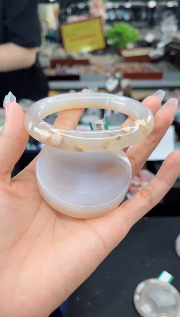 【闪购商品】石英质玉手镯未镶嵌61圈口（赠品镯心）3545001