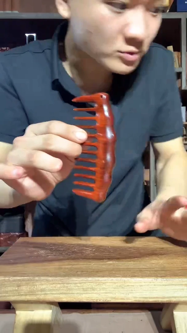 檀香紫檀（小叶紫檀）梳子