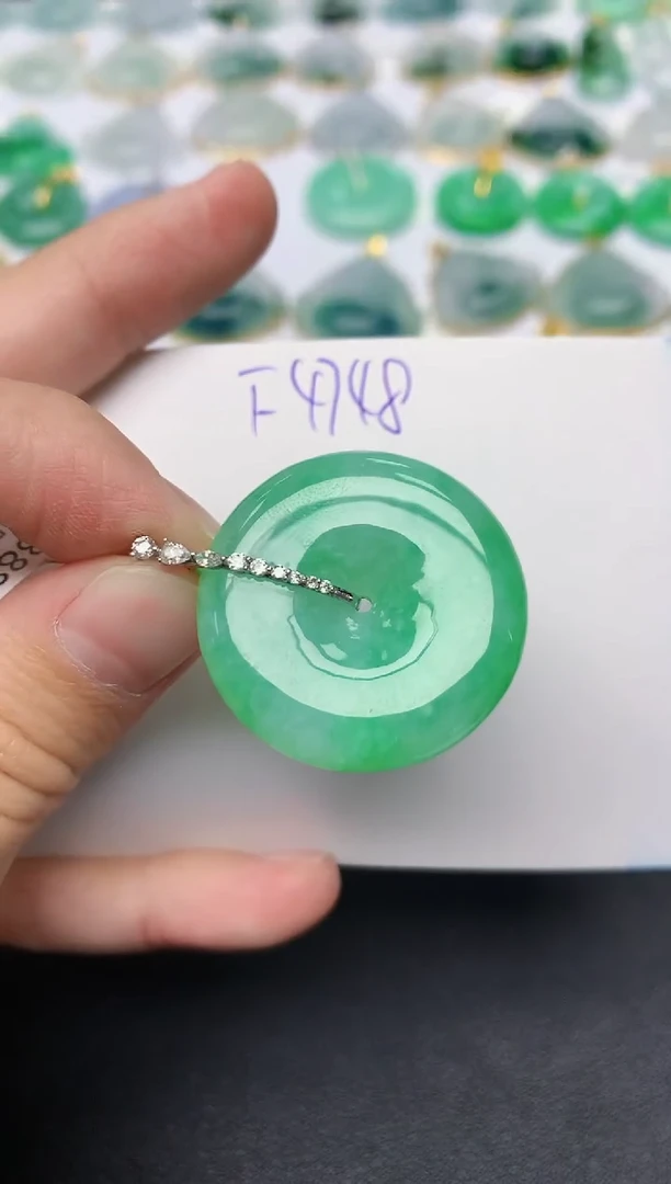 颈饰18K金镶嵌翡翠天然缅甸A货翡翠百元以上9元证书费自理