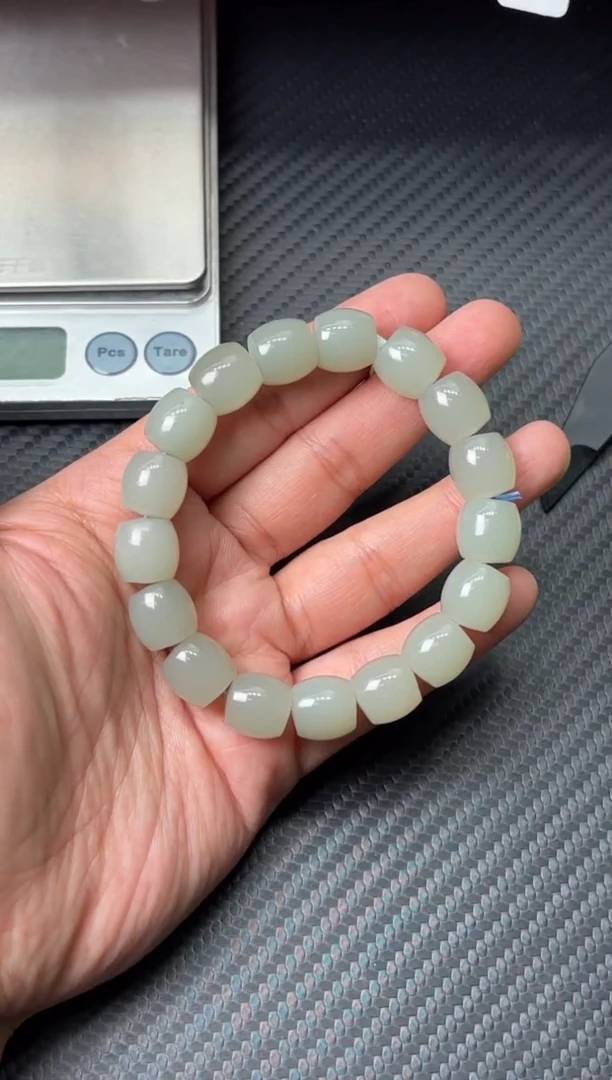 未镶嵌手串和田玉且末近矿微色差卡11*12j