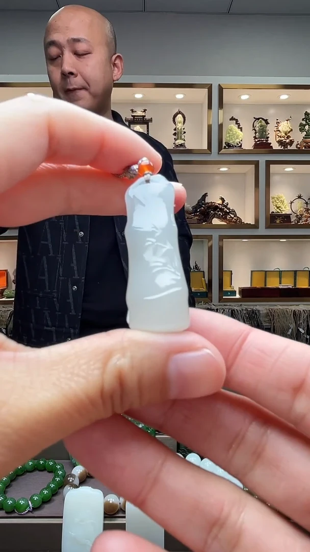 【闪购商品】和田玉颈饰未镶嵌1