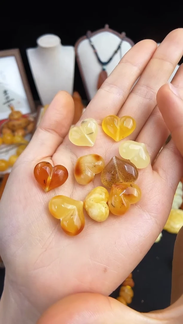 未镶嵌琥珀珠宝奇石柒月