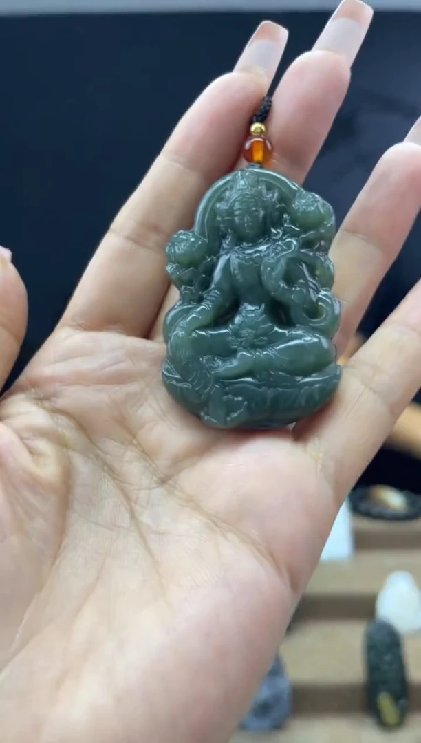 颈饰未镶嵌和田玉1