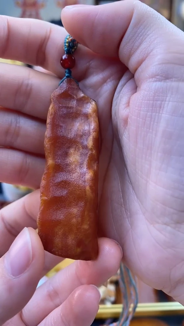 未镶嵌琥珀颈饰吊坠