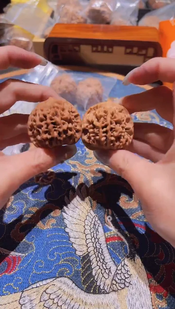 把件文玩核桃025秦闷