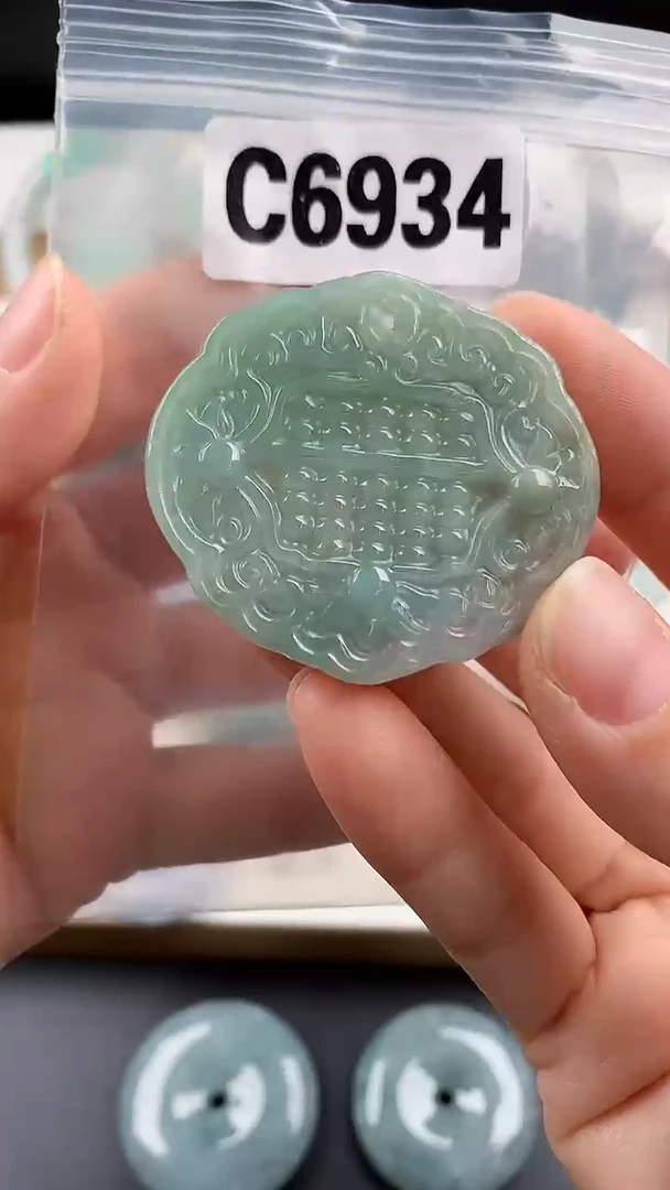 颈饰未镶嵌翡翠天然翡翠吊坠挂件